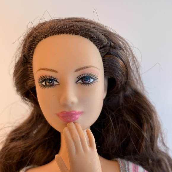 Mattel -Barbie Doll Lea Happy Family Neighborhood G4336 - Rare! TLC please read - Picture 10 of 16